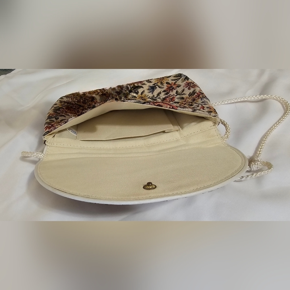 Vintage Floral Tapestry Clutch / Shoulder Bag | Braided Strap - Picture 4 of 4